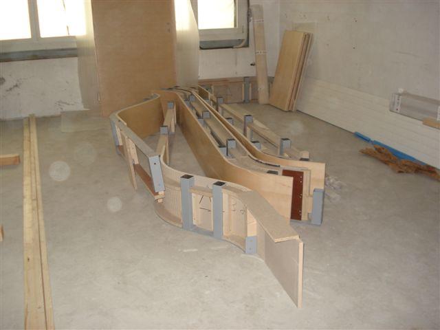 Noch etwas schwer zu erkennen - Teile der neuen Schalteranlage.