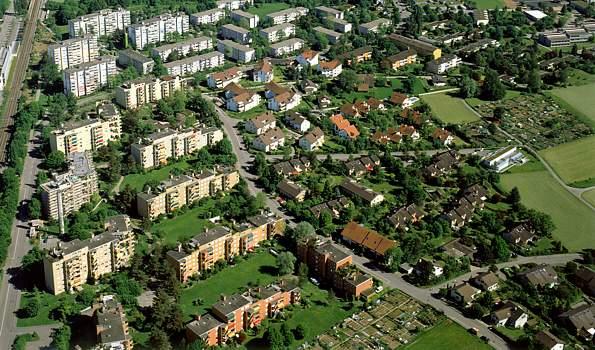 Aufnahme mit Ocht, Seilerwis, Müllerwis und Sandbühlstrasse vom Juni 2002.