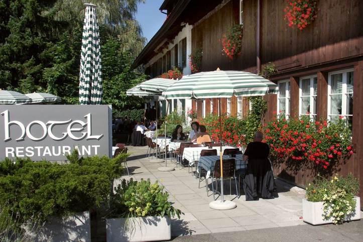 Hotel/Gasthof in der Nähe des Sees beim Städtchen Greifensee. Saal, Gartenwirtschaft, Gästezimmer und Appartements.