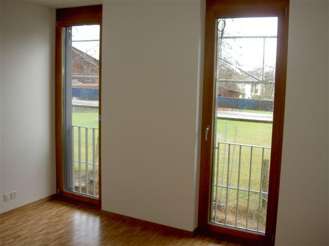 Grosszügige Fensterflächen ermöglichen helle Wohnräume.