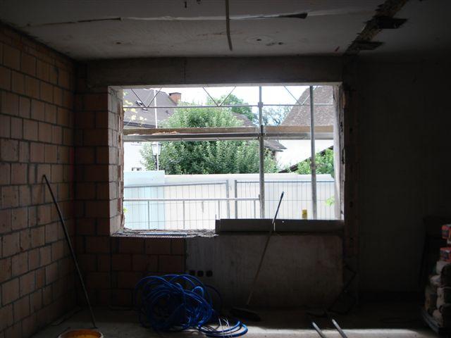 Anpassung der Fenster beim Steueramt.