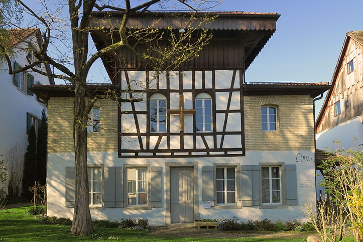 Die "Limi" ist Kirche und Begegnungszentrum der katholischen Pfarrgemeinde. Sie befindet sich im Städtli.