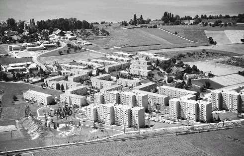 Die Müller- und Seilerwis nach der Fertigstellung im Jahre 1971 präsentieren sich fast wie eine Modellaufnahme. 