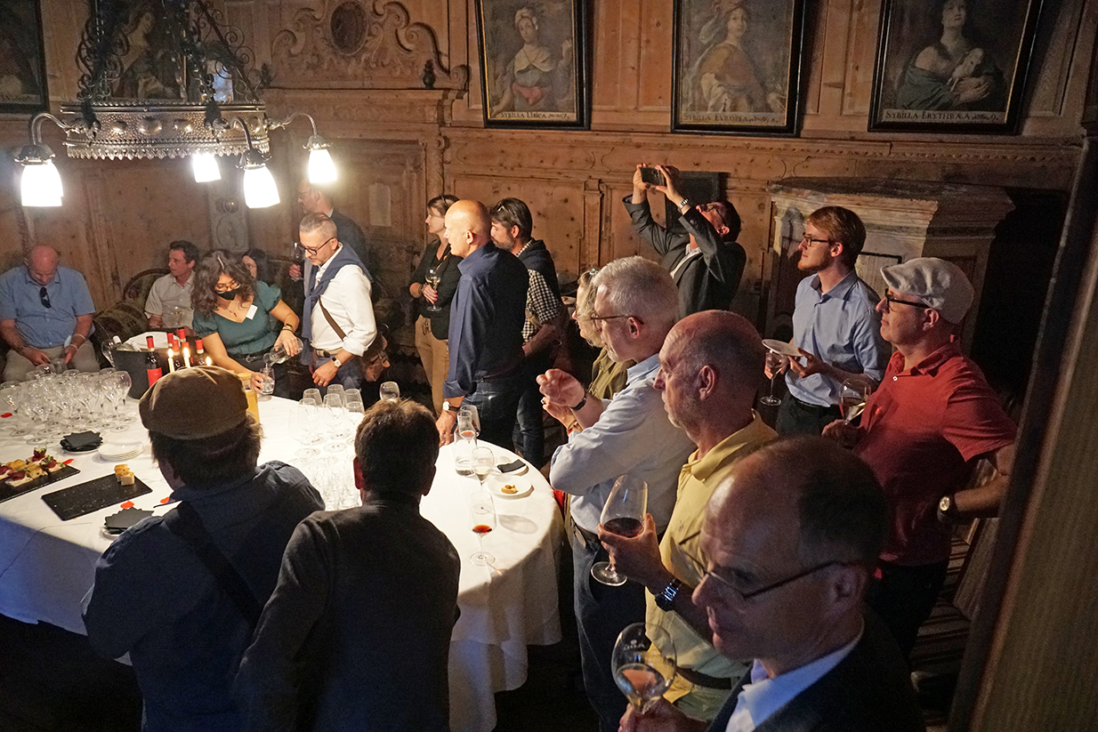 Apéro im Sybillensaal des Hotel Albrici.