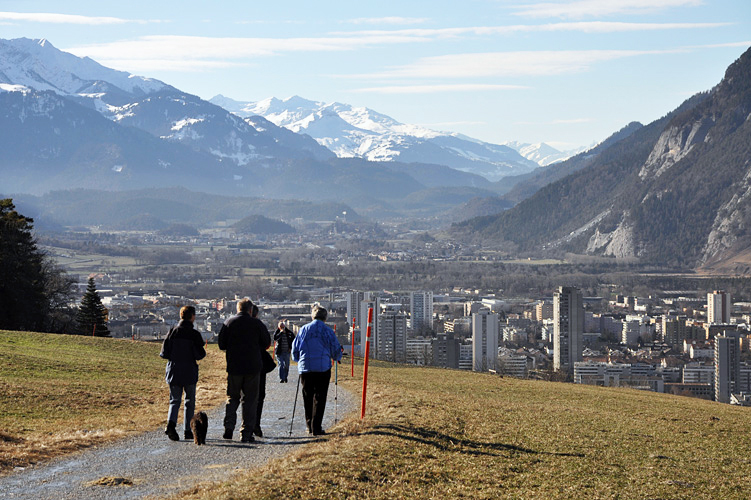 Rund um Chur gibt es für jede "Fitness-Klasse" ausgedehnte Spazier- und Wanderwege. 