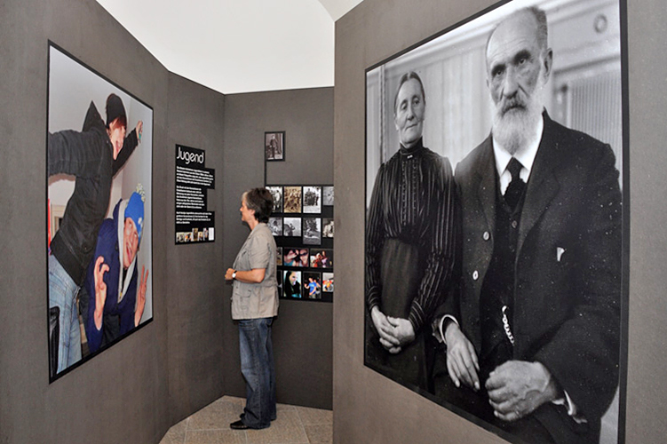 Im Rätischen Museum wird Vergangenheit und Gegenwart Graubündens offenkundig.