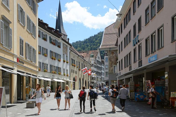 Flanier- und Einkaufsmeile zwischen Postplatz und Martinsplatz.