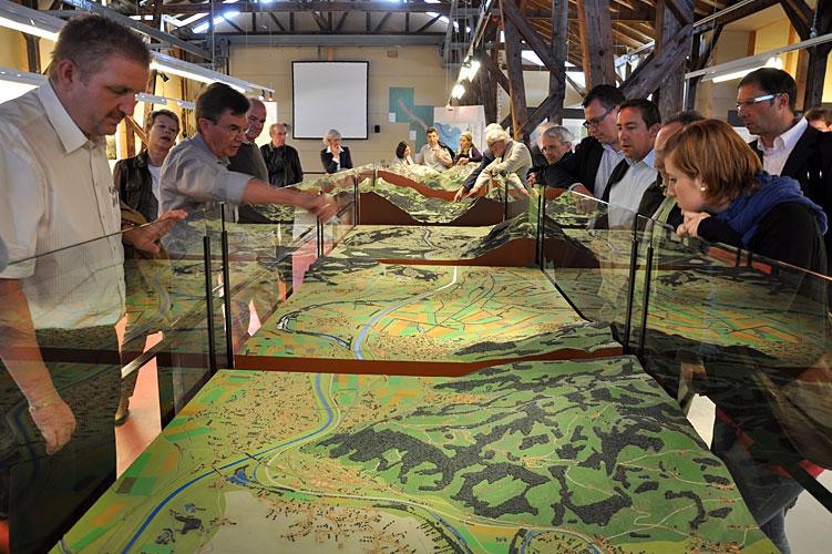 Besuch im hochinteressanten Museum "Rhein-Schauen" im österreichischen Lustenau wo über 100 Jahre gelebte Geschichte am Rhein aufgezeigt wird.