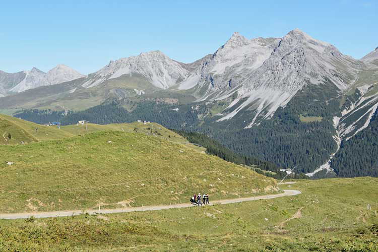 Der Weg vom Bärenland zur Carmennahütte wurde zu Fuss zurückgelegt.