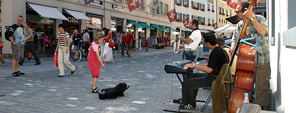 Strassenmusikanten in der Poststrasse.