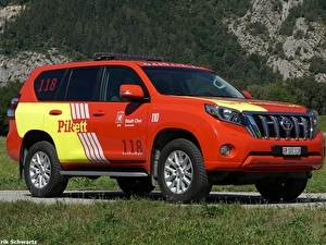 Jahrgang: 2016
Typ: Toyota Landcruiser 4x4 2.8
Motor: 177 PS
Getriebe: Automatik untersetzbar
Höhe: 1.9 Meter
Länge: 4.8 Meter
Breite: 2.2 Meter
Gewicht: 3 Tonnen
Verwendung: Zugfahrzeug
Spezielles: Blaulicht-Balken mit Umfeldbeleuchtung