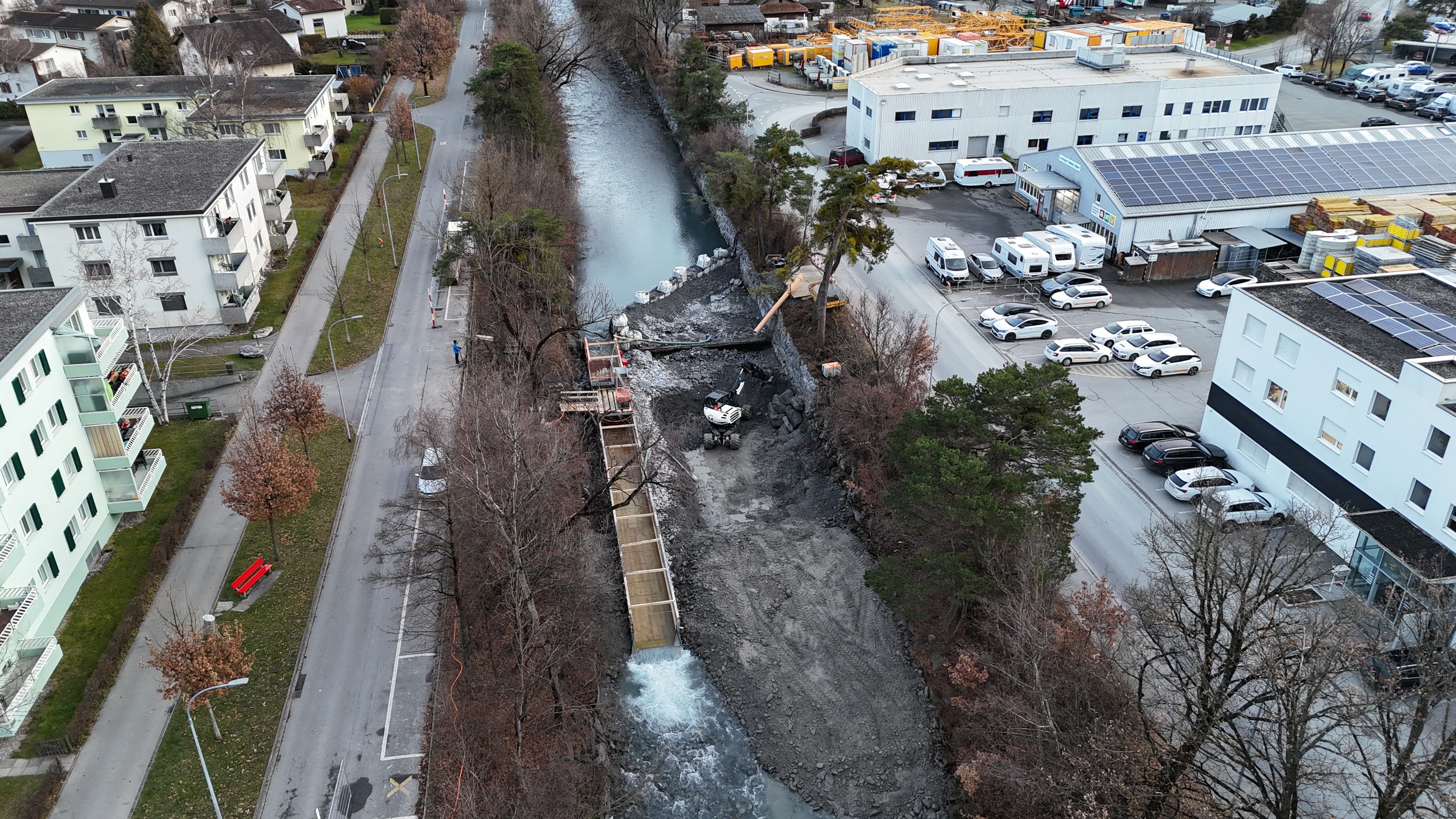 Blockrampe km 0.507 Höhe Felsenaustrasse 41, Wasserhaltungskanal und Voraushub für Bau Blockrampe