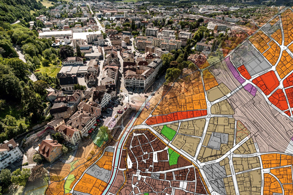 Geoinformatik ermöglicht die Verbindung der realen Welt zum Plan