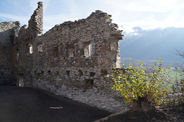 Burgruine Lichtenstein Katzenburg Haldenstein