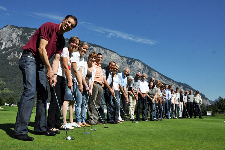 Sportlicher Einstieg in die vom Gemeinderatspräsidenten Fred Bieler (l.) organisierte Landsitzung 2013.