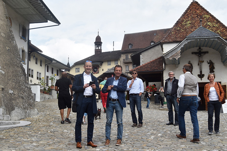Die Churer Reisegruppe entdeckte den historischen Ort im Greyerzbezirks.