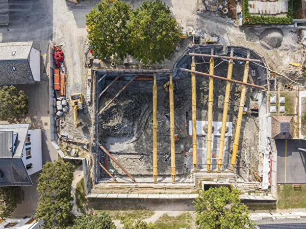 travaux de terrassement parking vus du ciel 