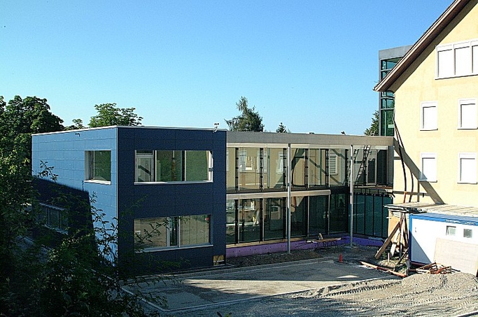 Erweiterungsbau am 29. Juli 2004.
