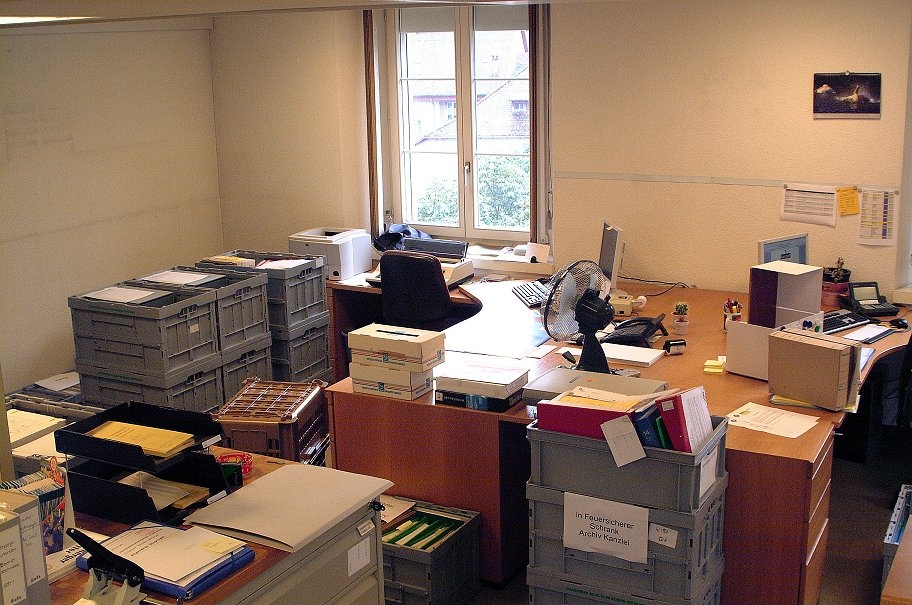 Das Büro der alten Gemeindekanzlei am Umzugstag.