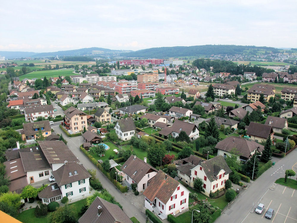 Die Dorfmatten. Unten links der Sternenweg.
