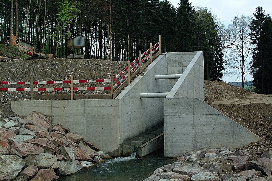 Stand der Arbeiten im April 2005