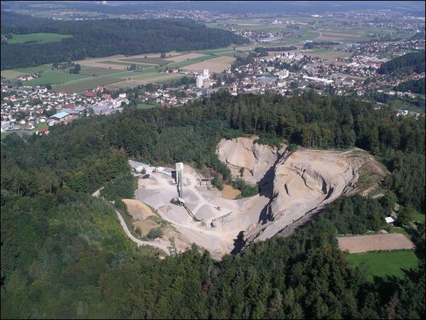 <LINK https://www.schoeftland.ch/ortsplan/c/646515/238800>* Kies- und Sandwerk Hubel im Ortsplan anzeigen *</LINK>