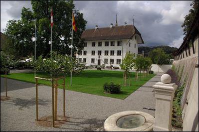 <LINK https://www.schoeftland.ch/ortsplan/c/646278/239462>* Schlosspark im Ortsplan anzeigen *</LINK>