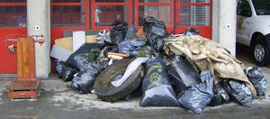 Abfallberg von der Anti-Littering-Aktion - Clean-up day