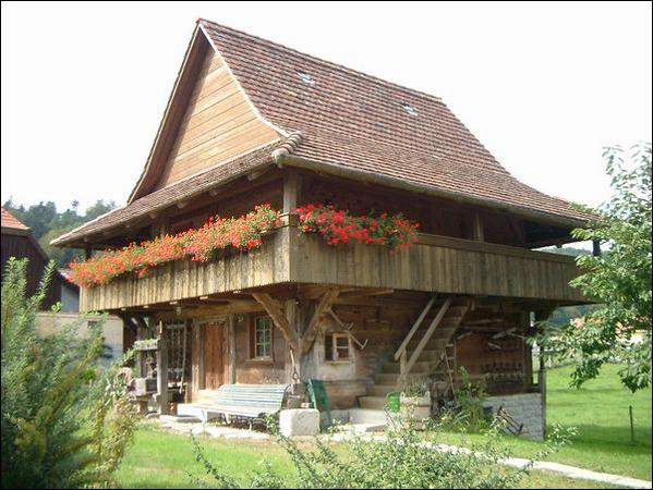 <LINK https://www.schoeftland.ch/ortsplan/c/645606/239292>* Spycher im Ortsplan anzeigen *</LINK>