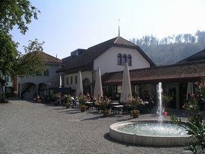 Restaurant Schlossgarten - Gartenwirtschaft mit Springbrunnen
