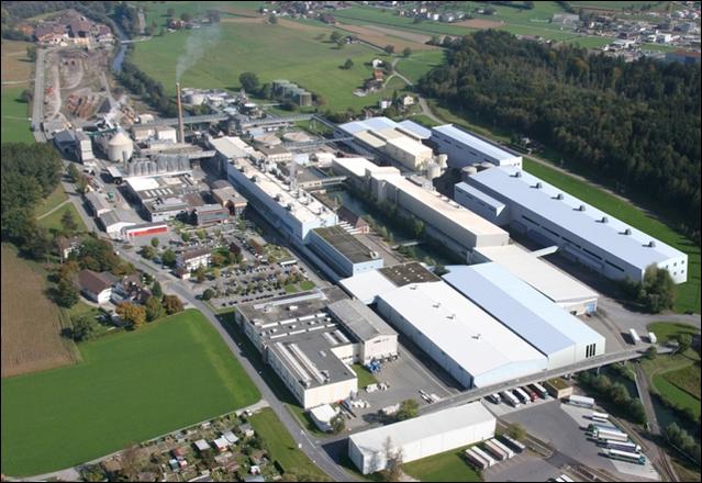 Der Ortsteil Perlen (Gemeinde Root) besteht zu einem grossen Teil aus den Betriebsanlagen der Perlen Papier AG.