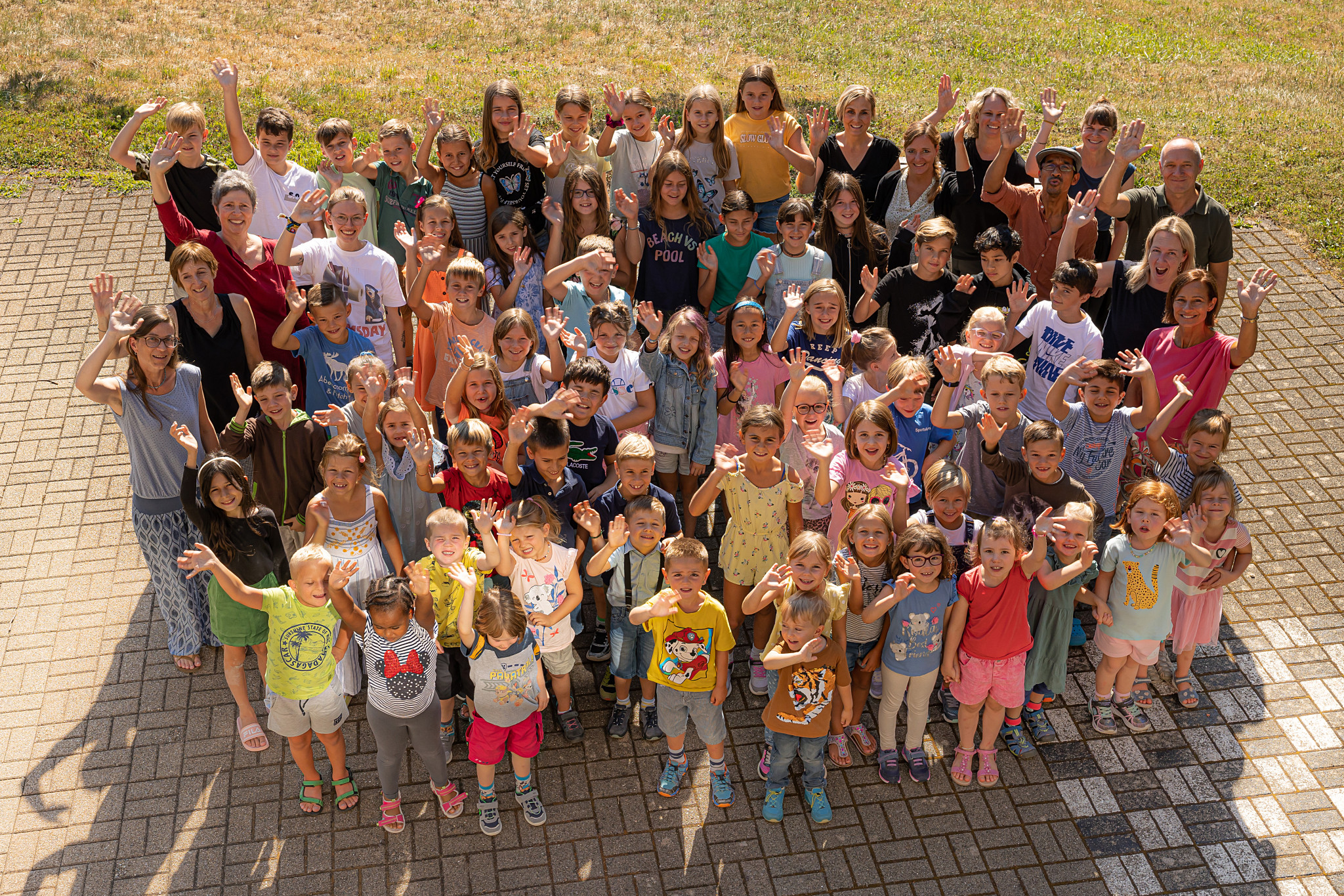 Lehrkräfte, Schülerinnen und Schüler von Densbüren