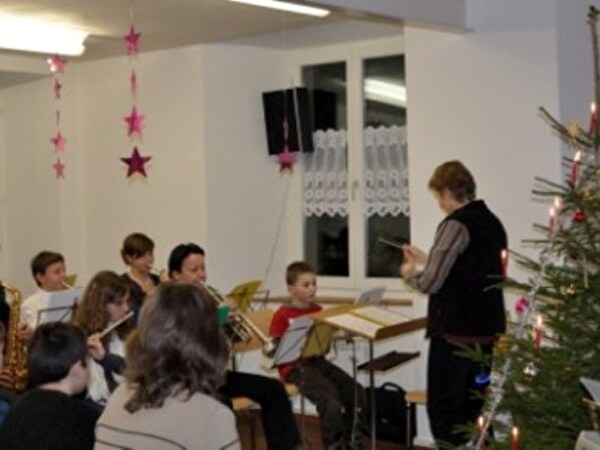 Weihnachtsmusik im Schulhaus Asp