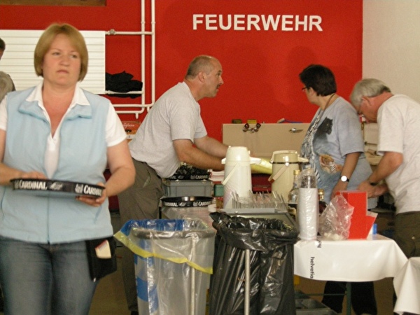 Festbetrieb im Feuerwehrmagazin