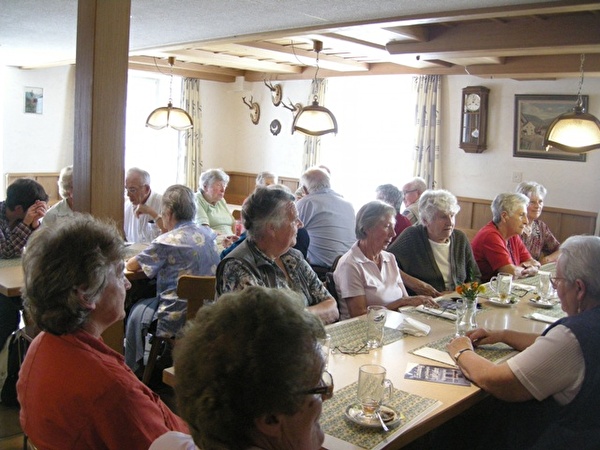 Die Seniorinnen und Senioren im Restaurant Jura Asp
