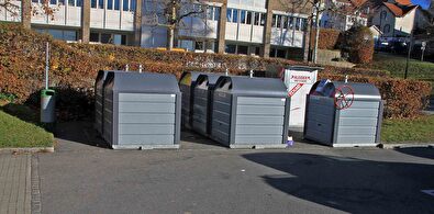 Sammelstelle Gemeindeparkplatz