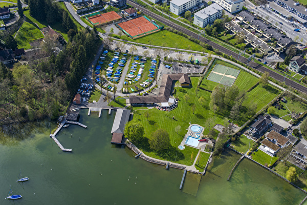 Luftaufnahmes des Strandbades, Cham