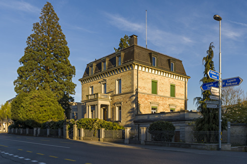 Nestlégebäude Cham