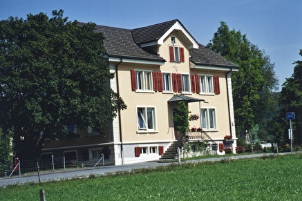 Schulhaus Niederwil