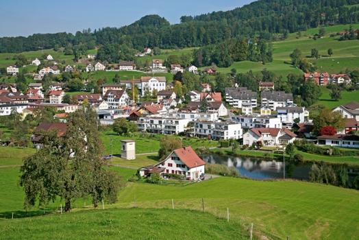 Laupen zählte im 2011 rund 1'900 EinwohnerInnen.