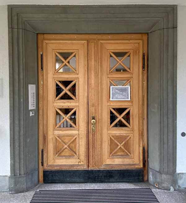 Eingangstüre Gemeindehaus