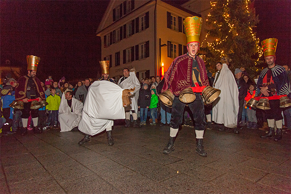 Silvesterchläuse und Schnappesel in Aktion