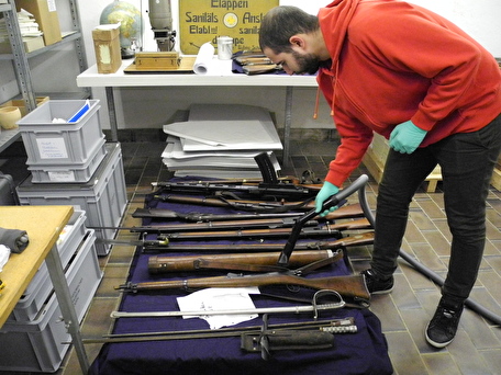 Zivilschützer erfassten Waffensammlung des Historischen Museums