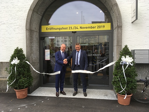 Stadtpräsident Martin Wey und Landammann Roland Fürst eröffneten des Haus der Museen