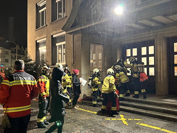 Feuerwehrübung Schulhaus Bifang