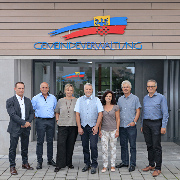 Foto Mitglieder Gemeinderat inklusive Gemeindeschreiber