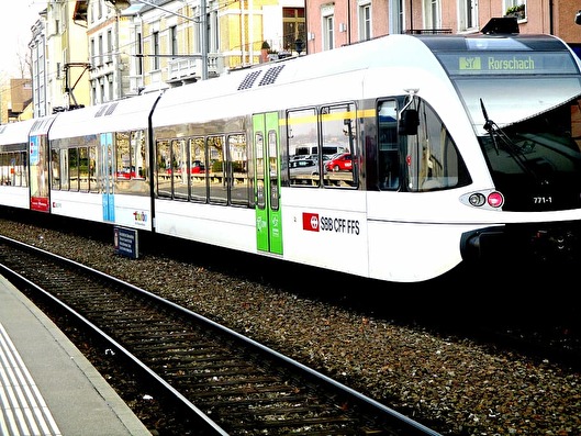 Foto Thurbo Zug am Rorschacher Hafenbahnhof