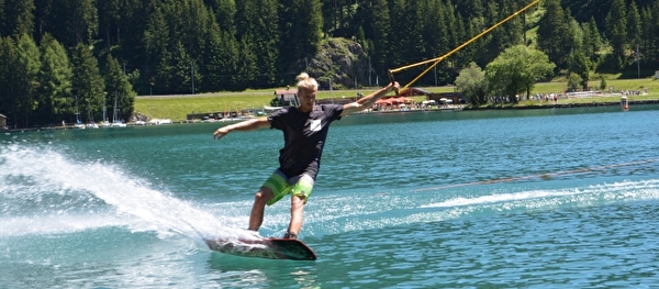Wakeboarden am Davoser Wasserskilift