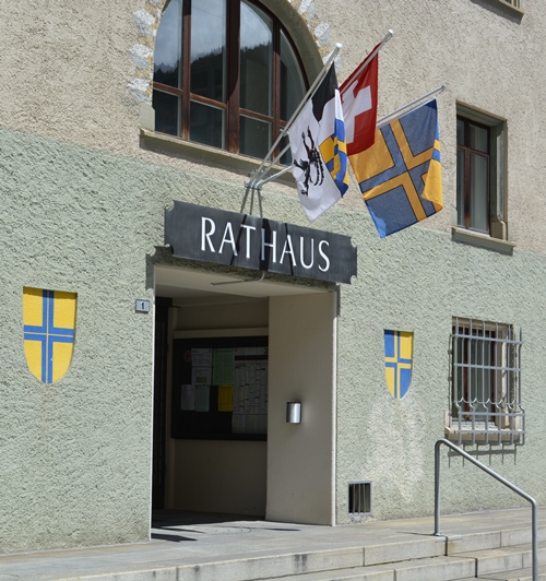 Eingang Rathaus Davos