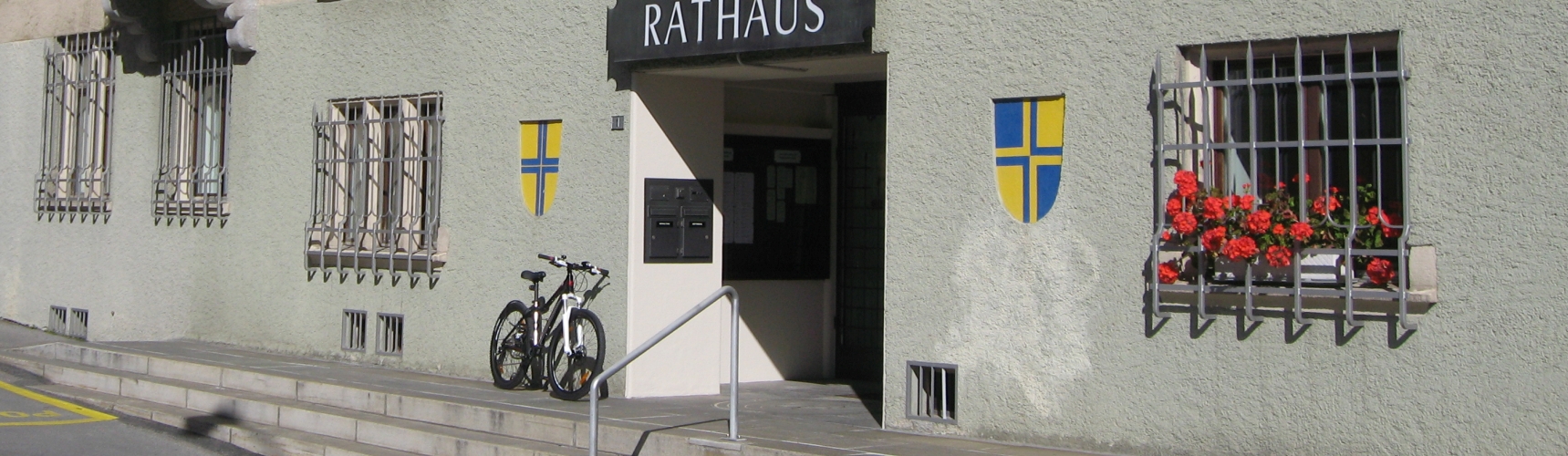 Eingangsbereich des Davoser Rathauses